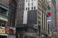 07_Brooklyn_Bridge_-_City_Hall_Park_(10)