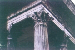 1994-05_Lyon_-_Maison_Carrée_(04)